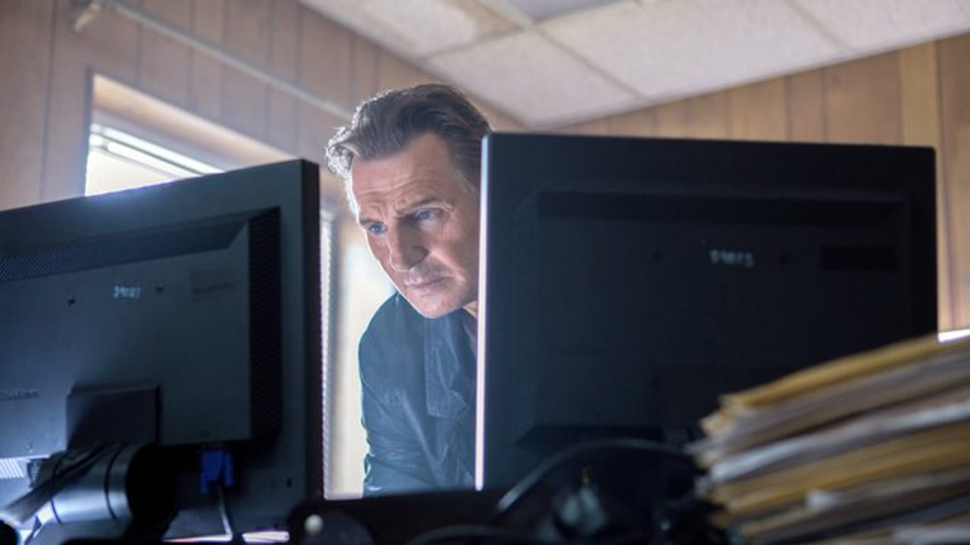 Der frühere CIA-Agent Bryan Mills (Liam Neeson) wird gejagt.