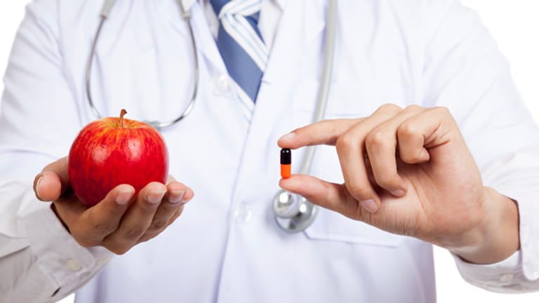 Bei Vitaminmangel sollte man die Essgewohnheiten ändern oder Nahrungsergänzungspreparate einnehmen