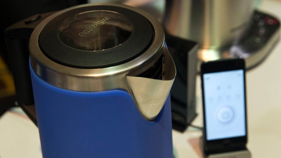 Hersteller "Smarter" bietet Wasser- und Kaffeekocher an, die internetfähig sind und mit dem Smartphone gesteuert werden können.