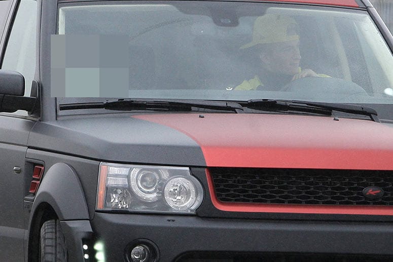 Ankunft auf dem BVB-Trainingsgelände: Hier war Marco Reus noch mit gefälschtem Führerschein unterwegs.