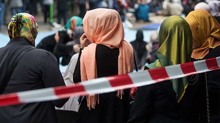 Islam-Studie zeigt: Muslime integrieren sich, viele Deutsche schotten sich hingegen ab
