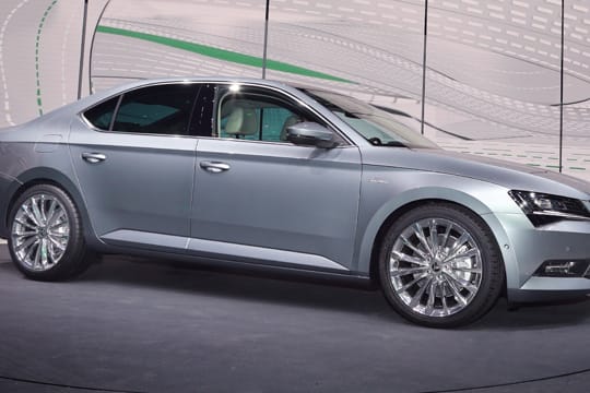 Neuer Skoda Superb.