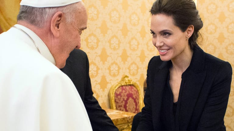 Angelina Jolie wurde von Papst Franziskus empfangen.