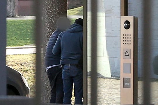 Der verdächtige 24-Jährige wird am Bundesgerichtshof einem Haftrichter vorgeführt.