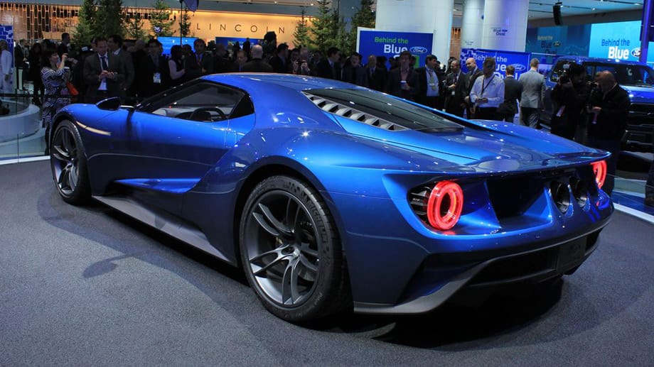 Absoluter Hingucker auf der Detroit Motorshow: Der Ford GT wurde als Concept Car vorgestellt. Ab 2016 soll er verkauft werden.