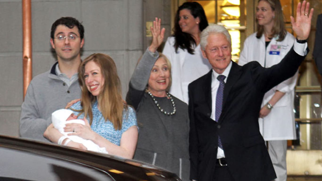 Familie Clinton kurz nach der Geburt der kleinen Charlotte im September 2014.