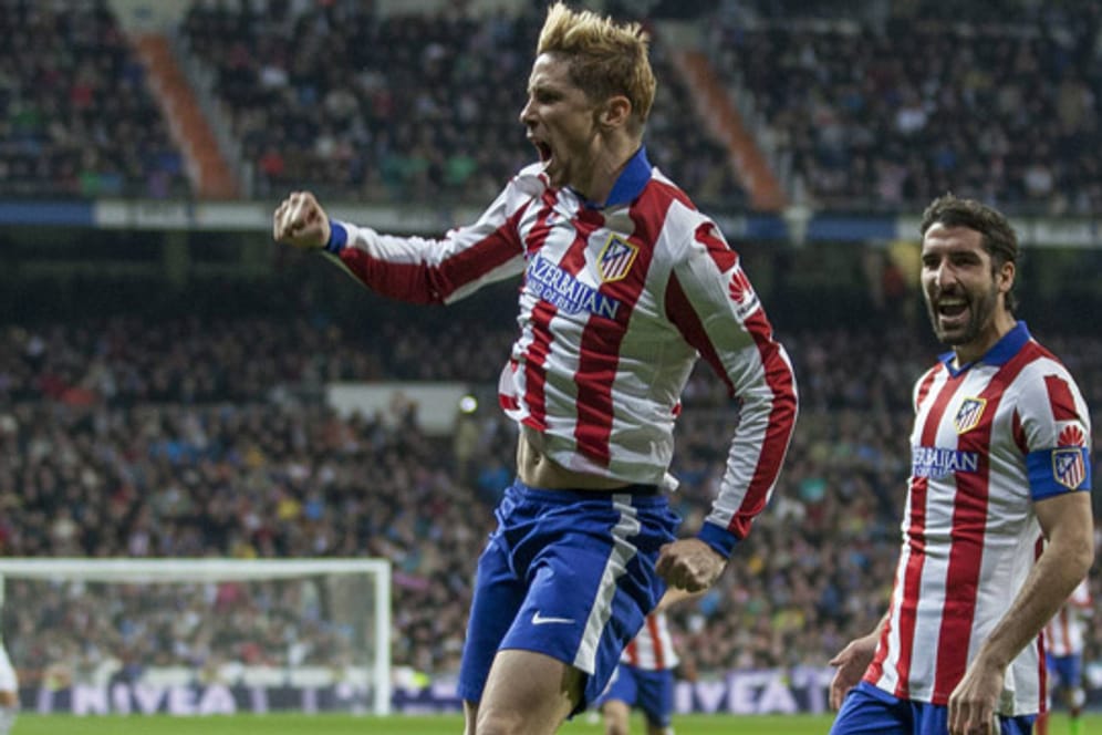 Atletico-Stürmer Fernando Torres bejubelt einen seiner beiden Treffer gegen Real im spanischen Pokal.