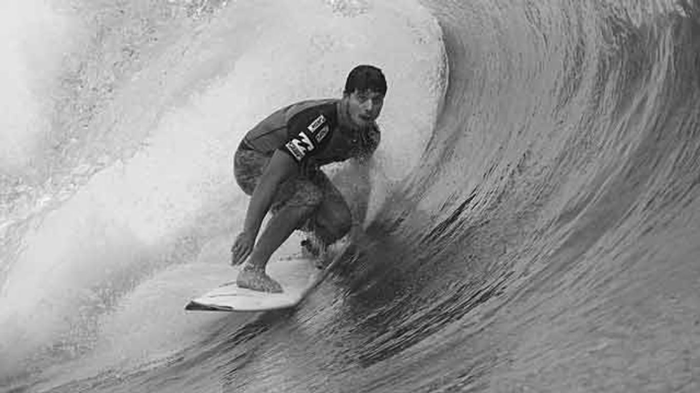 Profi-Surfer Ricardo dos Santos ist mit nur 24 Jahren verstorben.