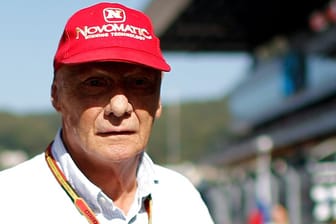 Niki Lauda wünscht sich stärkere Formel-1-Wagen.
