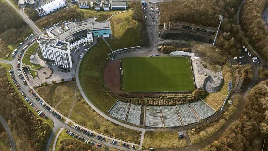 Das alte Parkstadion auf Schalke dient dem Profiteam zurzeit als Trainingsgelände. Das alte Parkstadion auf Schalke dient dem Profiteam zurzeit als Trainingsgelände.
