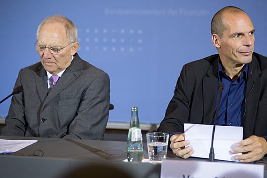 Wolfgang Schäuble und sein griechischer Kollege Gianis Varoufakis bei der Pressekonferenz nach ihrem Treffen in Berlin.