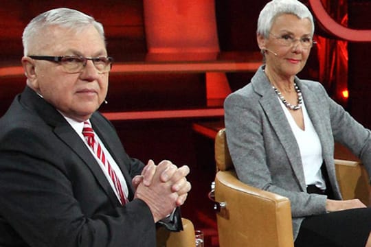 Harald Kujat (li.) und Gabriele Krone-Schmalz sprechen Klartext beim Jauch-Talk.