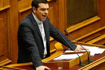 Alexis Tsipras kündigt Reparationsforderungen an.