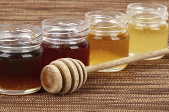 Die Färbung des Honigs gibt Rückschlüsse auf den Geschmack - je heller, desto milder der Honig.