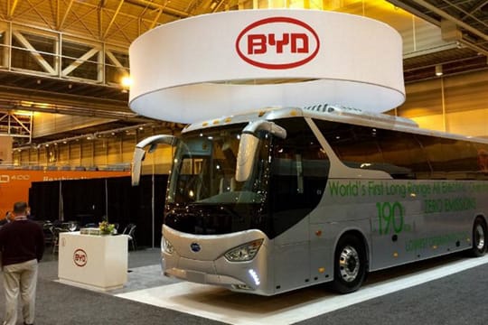BYD C9 mit E-Antrieb