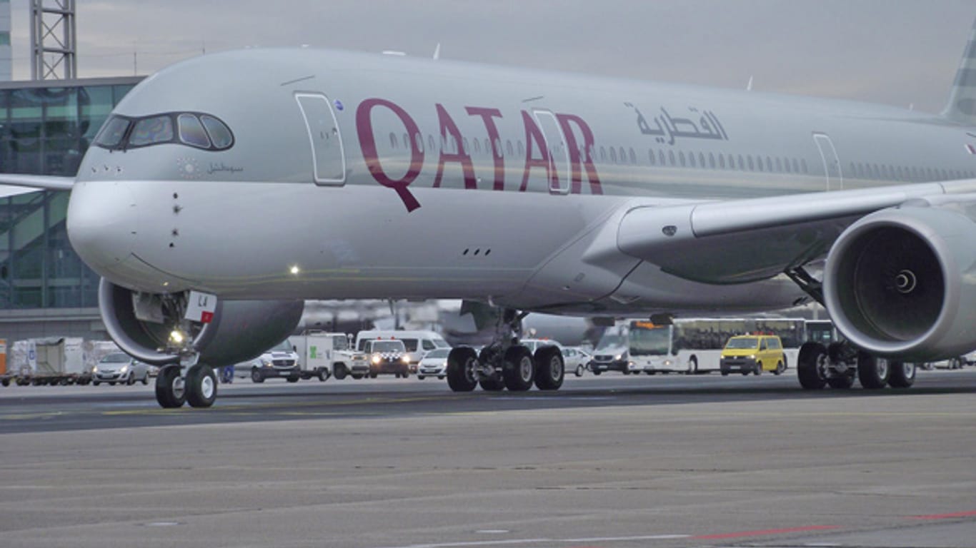 Qatar Airways bekam den ersten neuen Airbus A350.
