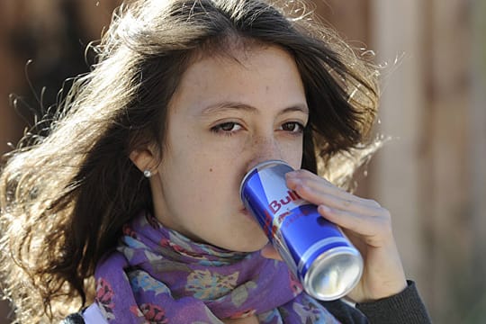 Schon Jugendliche setzen auf den Aufputsch-Kick durch Energy-Drinks