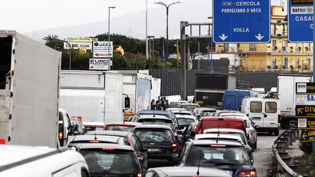 Straßenverkehr in Italien: Nach einer Umfrage sind die Italiener die gefährlichsten Autofahrer Europas.