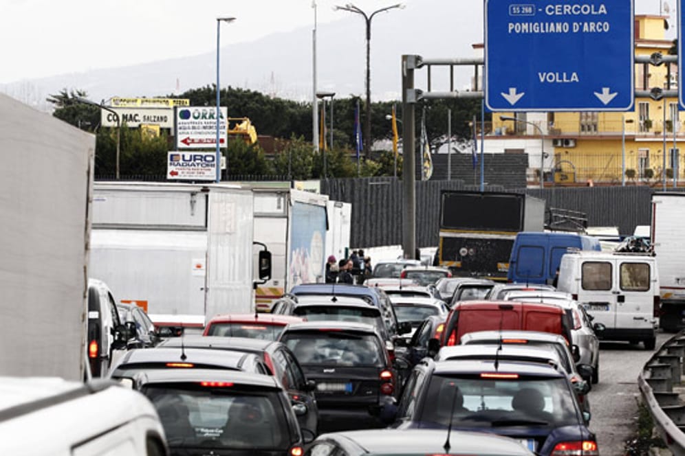 Straßenverkehr in Italien: Nach einer Umfrage sind die Italiener die gefährlichsten Autofahrer Europas.