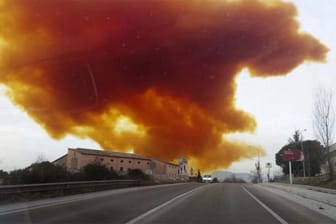 Diese gelbliche Giftwolke ist über fünf spanische Städte gezogen.