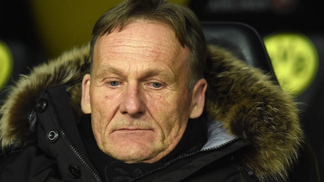 BVB-Boss Hans-Joachim Watzke hält nicht viel von der Transferpolitik des FC Bayern. BVB-Boss Hans-Joachim Watzke hält nicht viel von der Transferpolitik des FC Bayern.