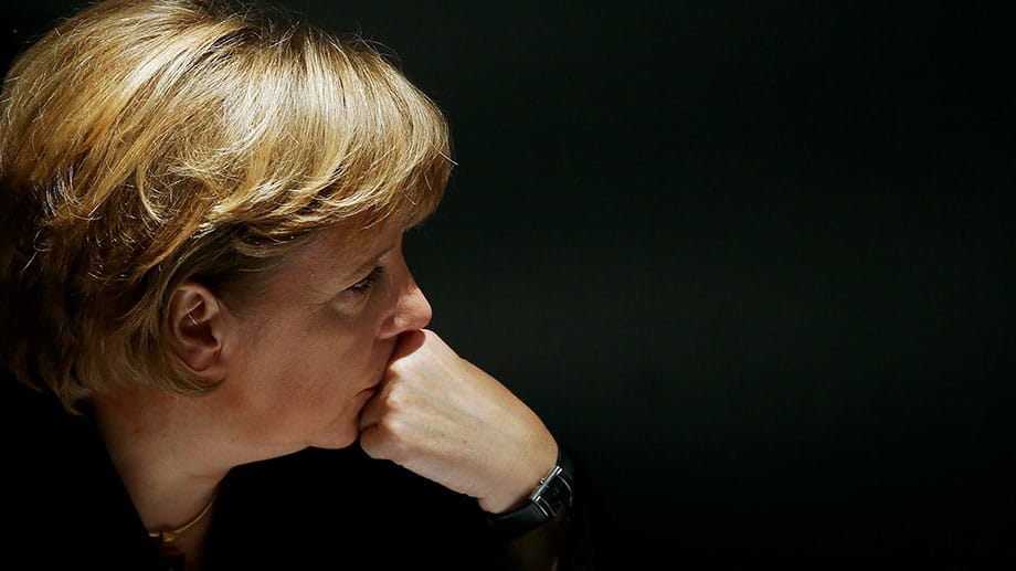Kanzlerin Angela Merkel kommt im Ukraine-Konflikt mehr und mehr die Vermittlerrolle zu. Kanzlerin Angela Merkel kommt im Ukraine-Konflikt mehr und mehr die Vermittlerrolle zu.