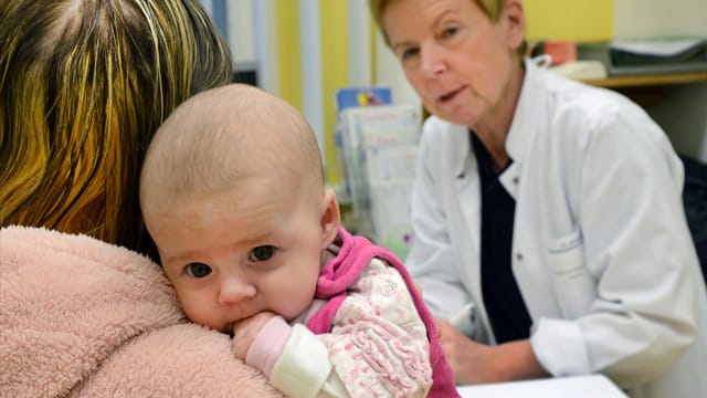 Drogensucht: Eva Robel-Tillig, Chefärztin am Klinikum St. Georg in Leipzig, leitet ein Nachsorgeprogramm für Kinder drogensüchtiger Mütter.