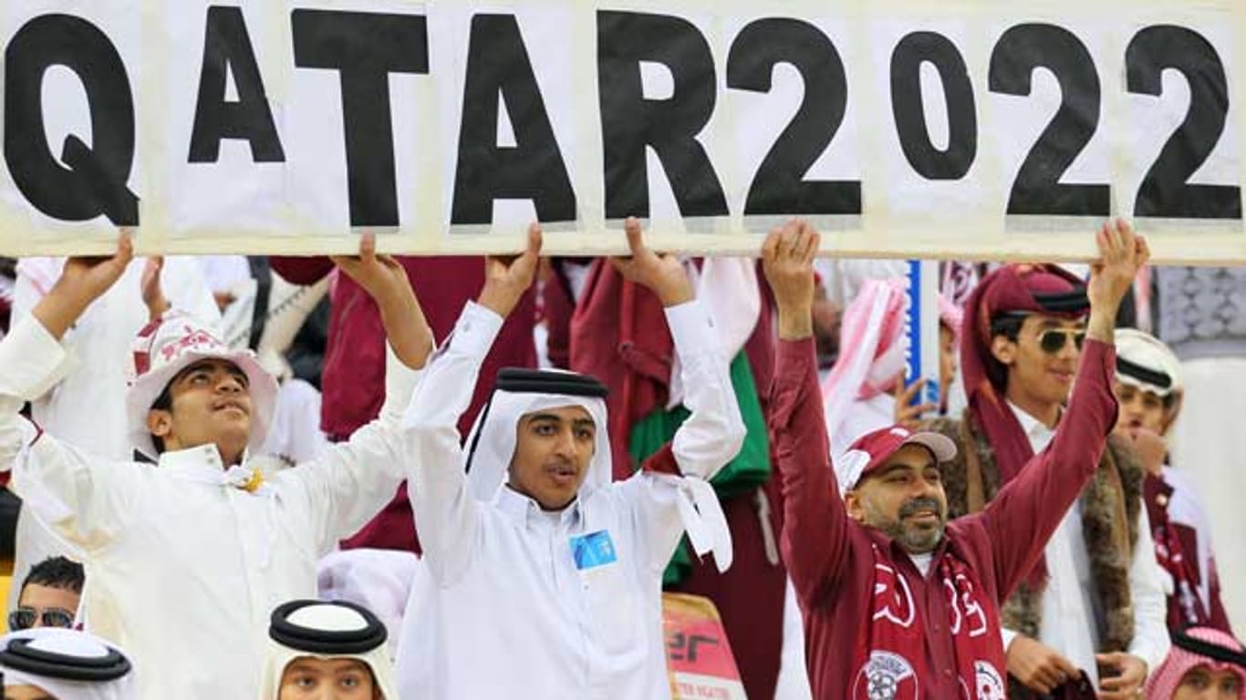 Diese Fußball-Fans freuen sich bereits auf die WM 2022 in Katar.