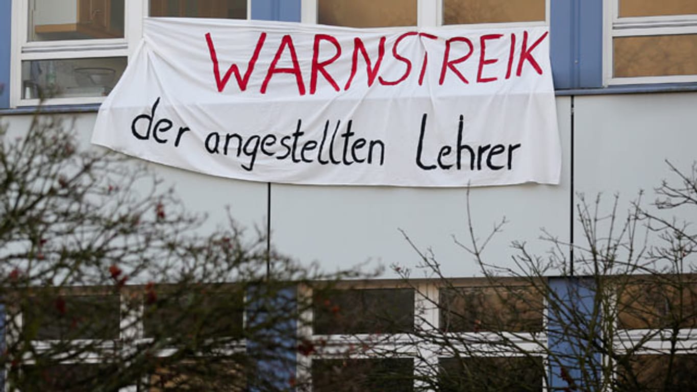 Streik: Schwerpunkte des angekündigten Lehrer-Warnstreiks sind Berlin, Nordrhein-Westfalen, Sachsen, Sachsen-Anhalt und Thüringen.