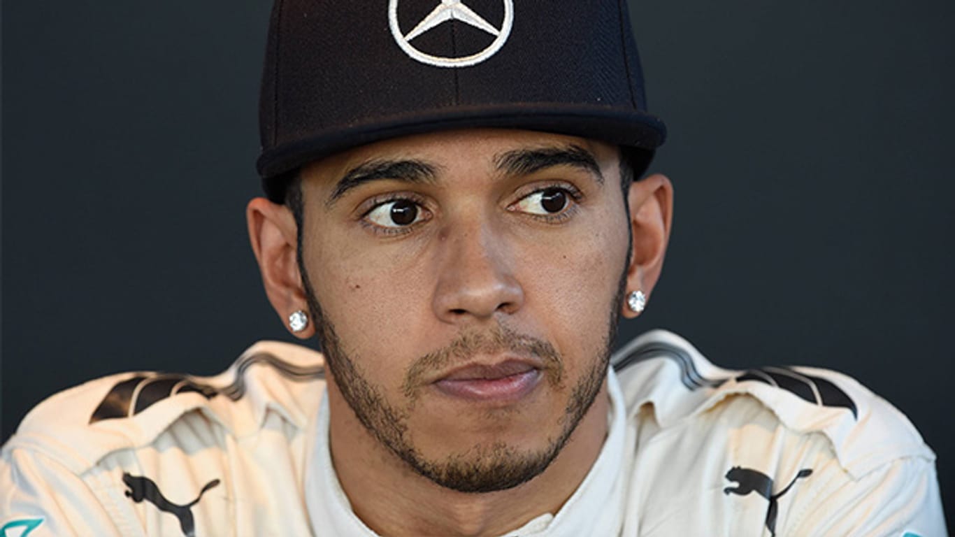 Lewis Hamilton pokert um einen neuen Vertrag bei Mercedes.
