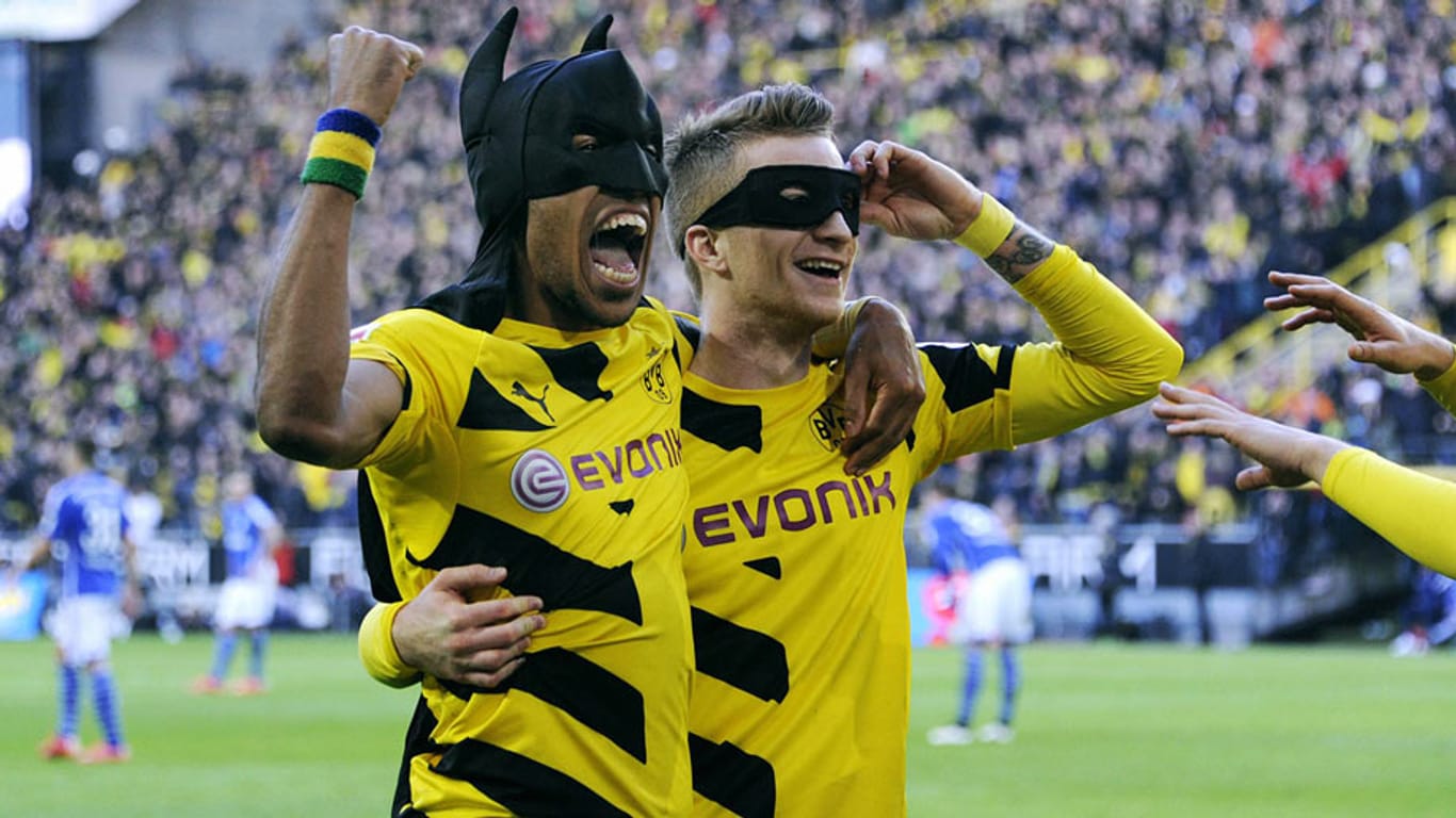 BVB-Superhelden unter sich: Pierre-Emerick "Batman" Aubameyang (li.) und Marco "Robin" Reus.