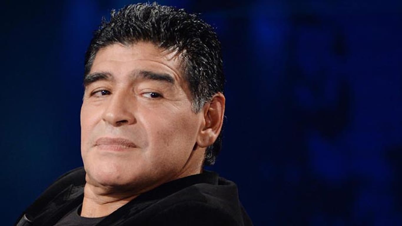 Diego Maradona im alten und neuen Look. (Fotos: dpa/Reuters)