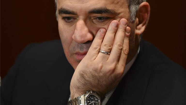 Düstere Prognose für sein Heimatland Russland: Nach den Worten des russischen Oppositionellen Garri Kasparow schwindet die Hoffnung auf einen friedlichen politischen Übergang.