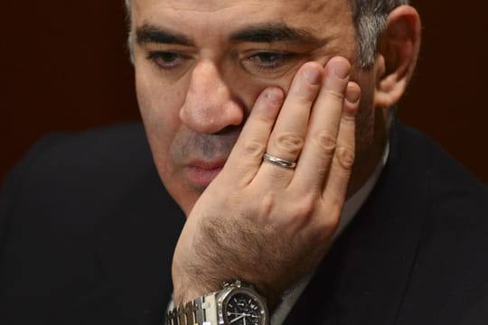 Düstere Prognose für sein Heimatland Russland: Nach den Worten des russischen Oppositionellen Garri Kasparow schwindet die Hoffnung auf einen friedlichen politischen Übergang.