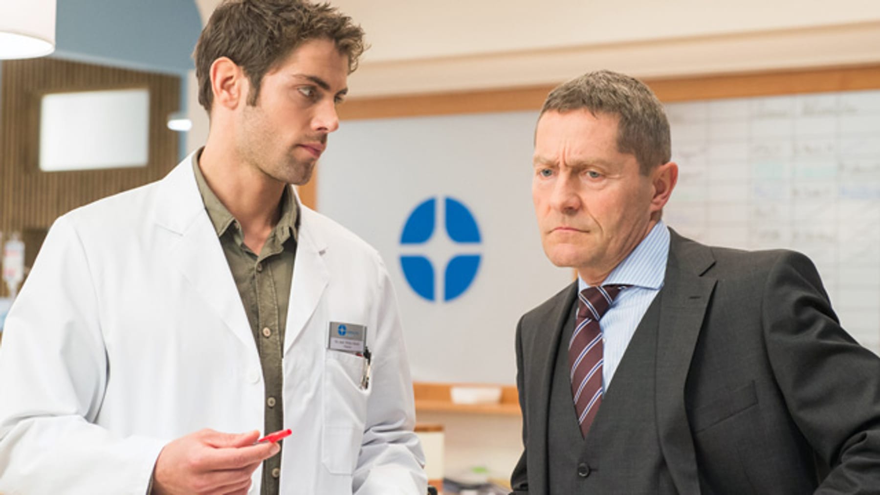 Drama bei "In aller Freundschaft" Dr. Kaminski erhält eine