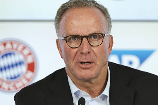 Karl-Heinz Rummenigge richtet den Blick auf die englische Premier League.
