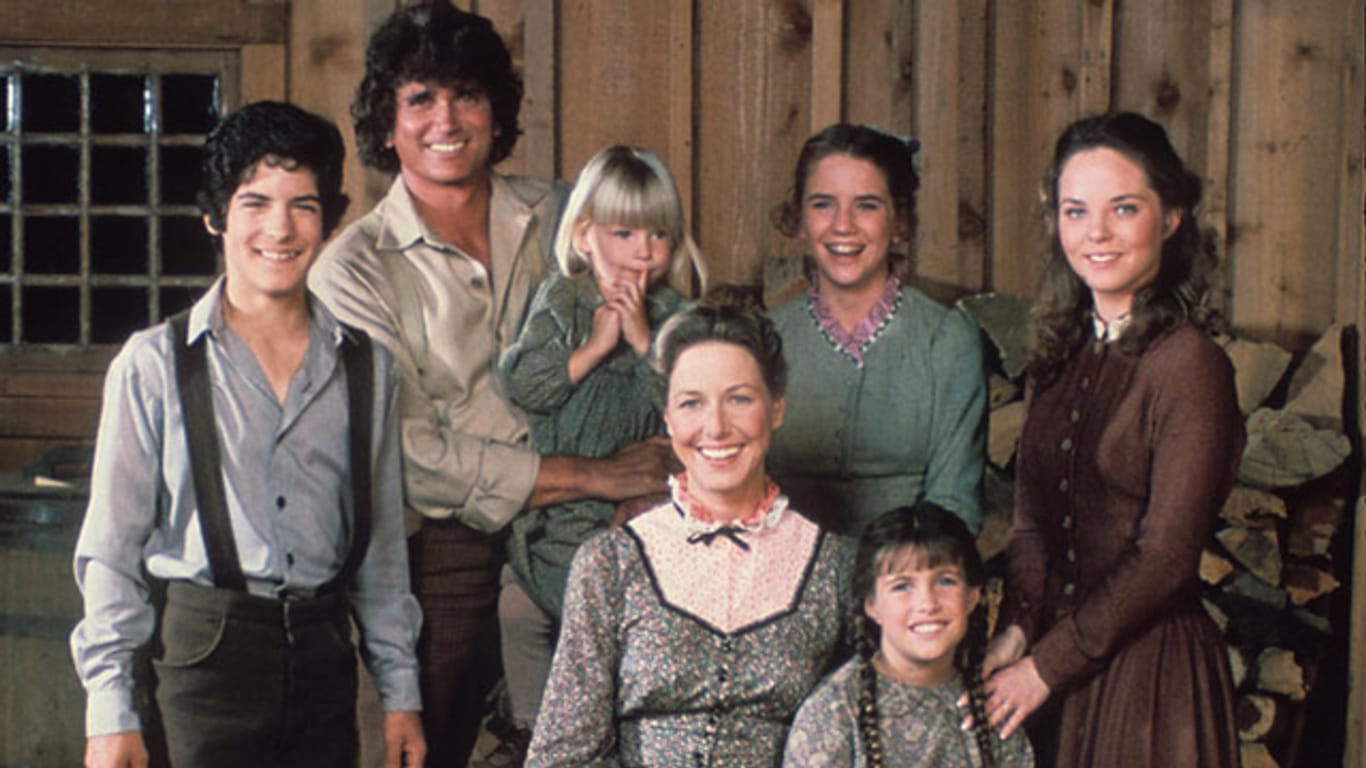 So kennt man Familie Ingalls aus der TV-Serie "Unsere kleine Farm". Doch wie sehen die Darsteller heute aus?