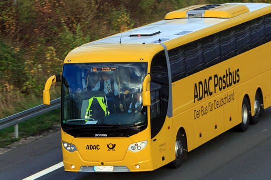 Die Postbusse sollen nach dem Ausstieg des ADAC umgestaltet werden.