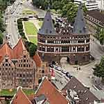 Platz 5: Lübeck. Die Stadt im hohen Norden hat einen malerischen Stadtkern. Das Investmentrisiko liegt im mittleren Bereich.