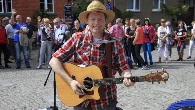 Musiker Jimmy Kelly kann sich erneut über Nachwuchs freuen.