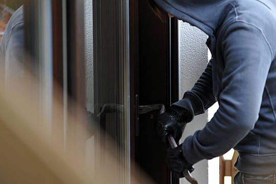 Banden aus Osteuropa räumen in wenigen Stunden ganze Wohnviertel aus.
