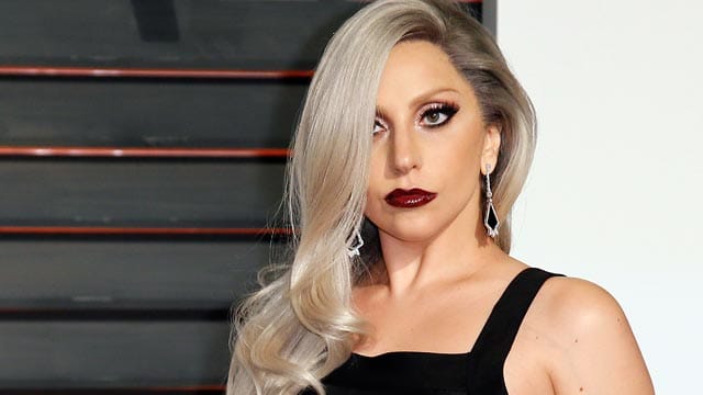 Die Sängerin Lady Gaga setzt sich für Frauenrechte ein.