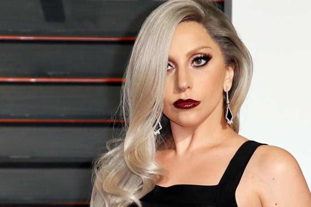 Die Sängerin Lady Gaga setzt sich für Frauenrechte ein.