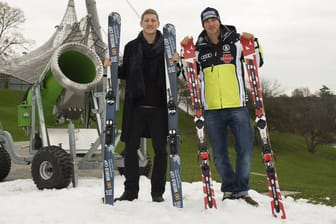 Bastian Schweinsteiger (li.) und Felix Neureuther 2010 im Münchner Olympiapark.