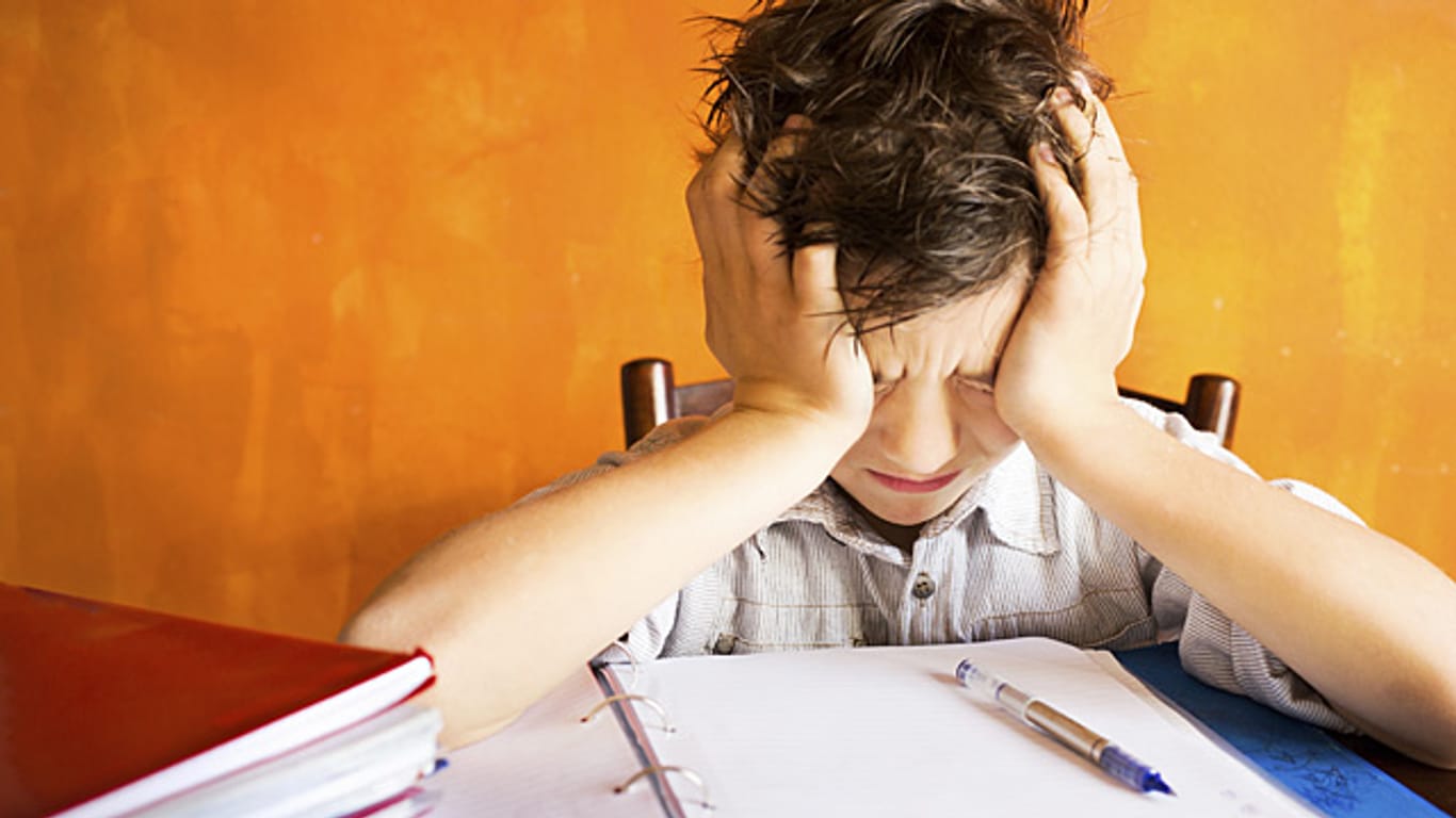 Auf Schülern lastet oft ein großer Druck. Burnout kann die Folge sein