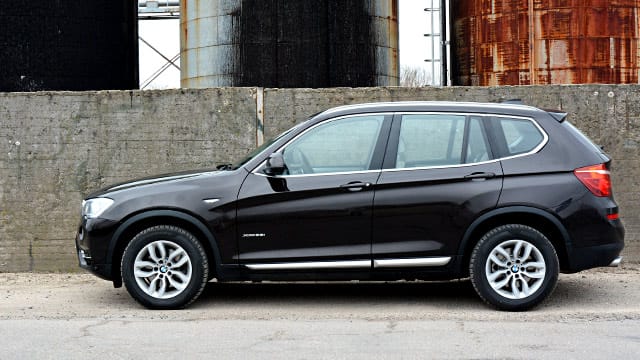 Braun und braun gesellt sich gern: BMW X3 28ixDrive.