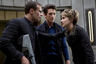 Four (Theo James), Peter (Miles Teller) und Tris (Shailene Woodley, v.li.).