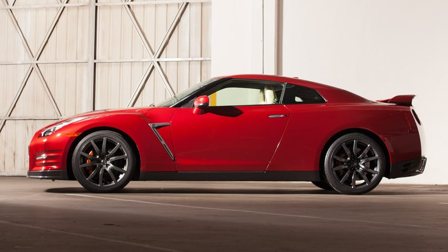 Technisch basiert das Sondermodell auf dem Nissan GT-R, den es hierzulande ab 97.000 Euro gibt.