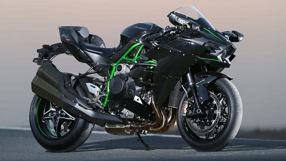 Die neue Kawasaki Ninja H2 ist ein kompromissloses Sport-Motorrad mit radikalem Design.