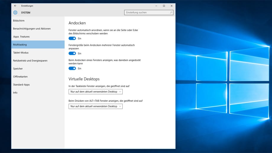 Beim Multitasking hat Microsoft ebenfalls nachgebessert. Windows 10 erlaubt, geöffnete Fenster klassischer Programme neben einem App-Fenster zu platzieren. Das erleichtert zum Beispiel den Datenabgleich. Außerdem lassen sich Fenster nun nicht mehr nur an den seitlichen Rändern des Deskops andocken, sondern an allen vier Ecken. Die Fenster skalieren dabei automatisch auf die korrekte Größe, so dass alle Fenster gleich viel Platz einnehmen.